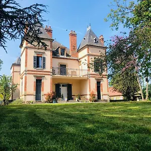 Chateau Segot Neuilly-le-Real